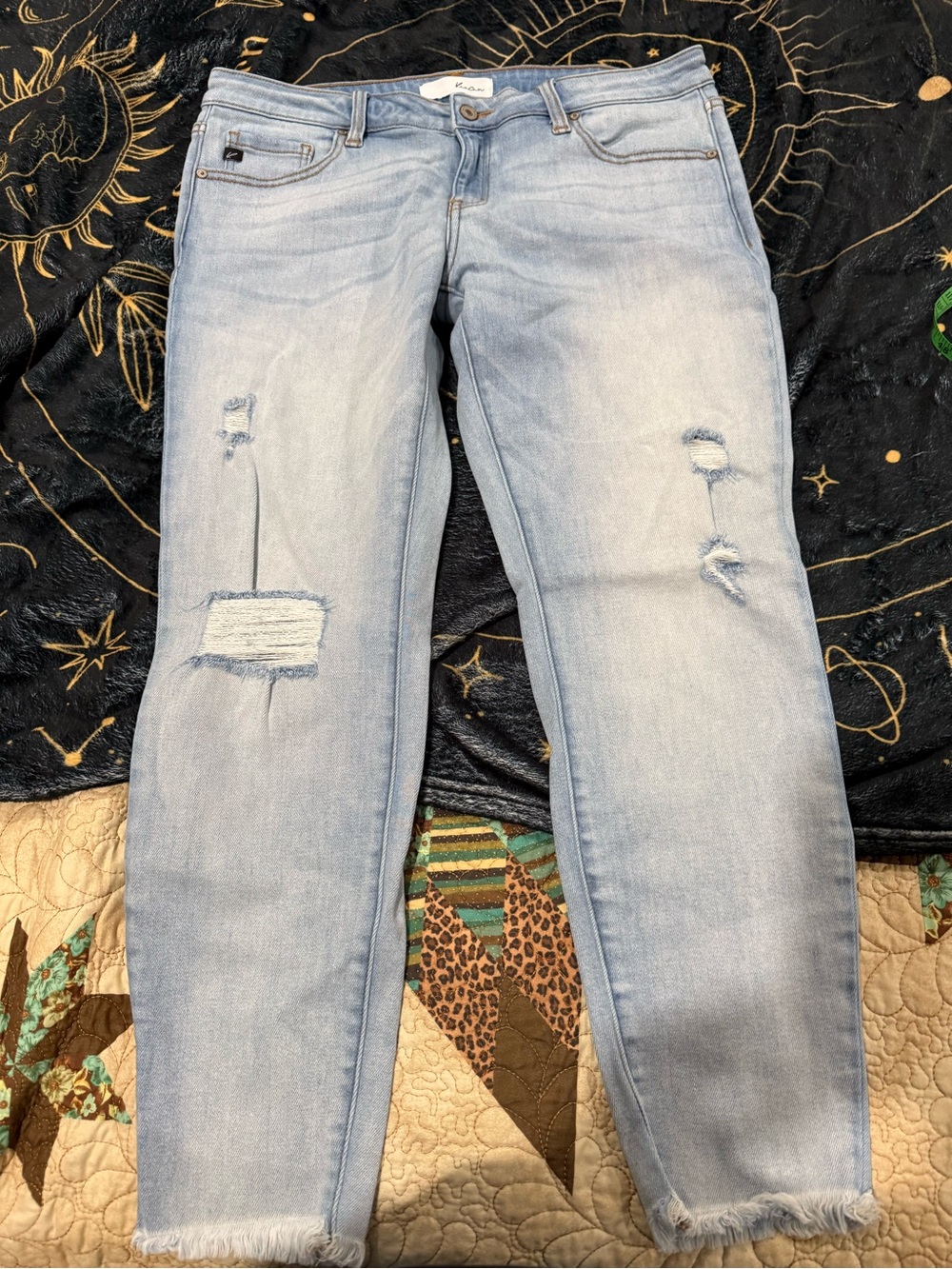 Kancan light wash cropped jeans size 13/30